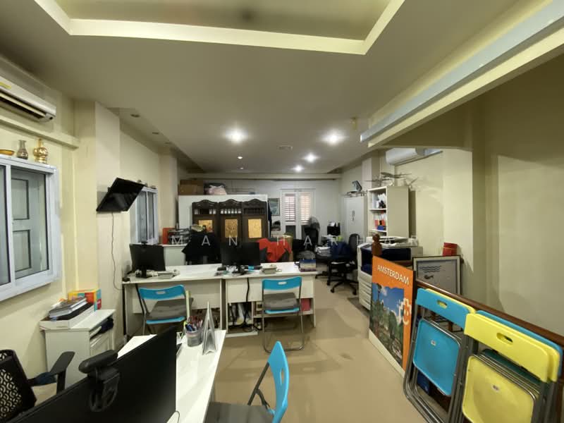 Shophouse for Yoga or Dance Studio, Jalan Pisang, 650 sqft, Shop / Shophouse For Rent, by Suliman Harharah, 25395846 - CommercialGuru.com.sg