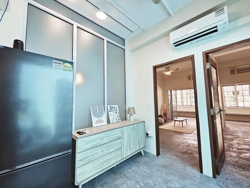 62 Seng Poh Lane, 62 Seng Poh Lane, Alexandra / Commonwealth, 2 Bedrooms, 680 sqft, Walk-up Apartment For Rent, by Jocelyn Chia, 25396006 - PropertyGuru.com.sg