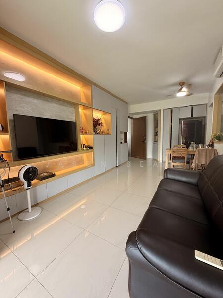 For Rent - The Visionaire