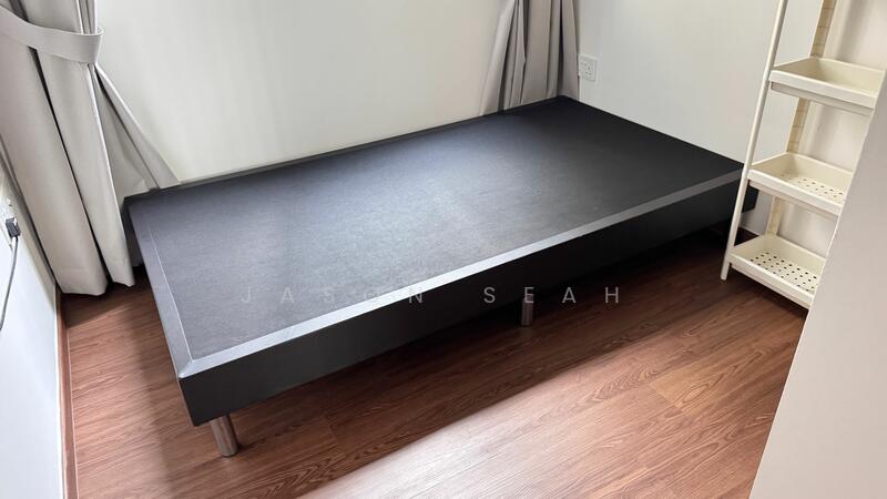 For Rent - The Visionaire