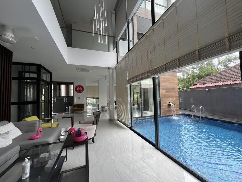 Serangoon Garden Estate, 1 Moreton Close, Hougang / Punggol / Sengkang, Room Rental, 450 sqft, Corner Terrace For Rent, by Christopher Lee BH, 25396453 - Living Room - PropertyGuru.com.sg