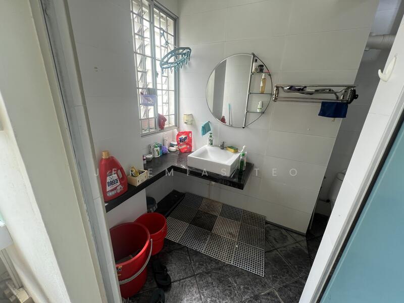 For Rent - Lakeside Tower