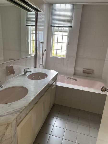 The Waterside, 9 Tanjong Rhu Road, 4 Bedrooms, 2,411 sqft, Condominium For Rent, by Radhika Prakash, 25396908 - PropertyGuru.com.sg