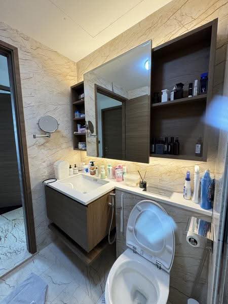 Queens Peak, 3 Dundee Road, Alexandra / Commonwealth, 3 Bedrooms, 850 sqft, Condominium For Rent, by Alex Ang, 25397090 - PropertyGuru.com.sg