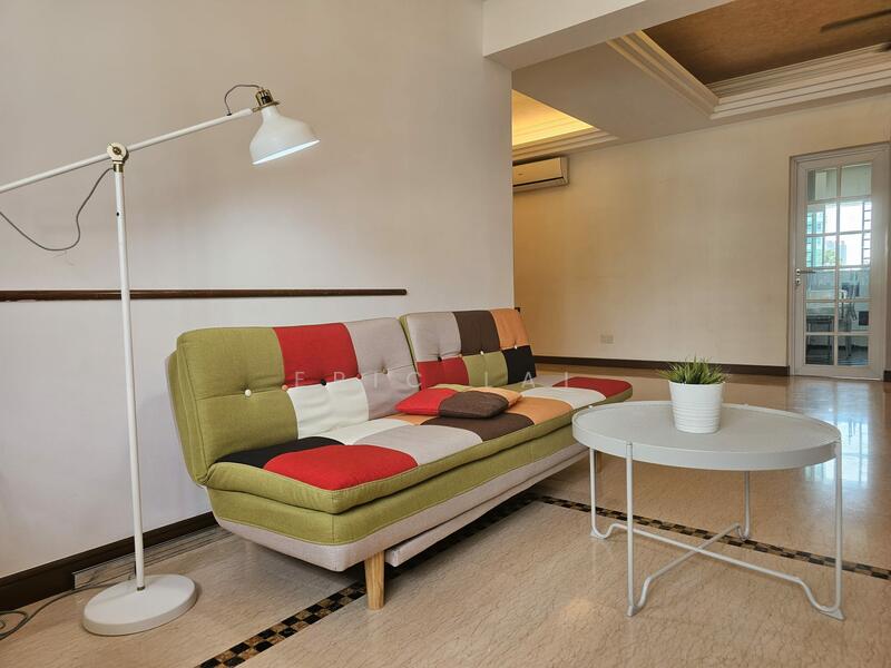 For Rent - One Tree Hill Mansions