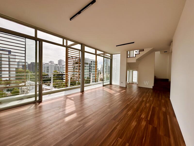 For Sale - Balmoral Crest