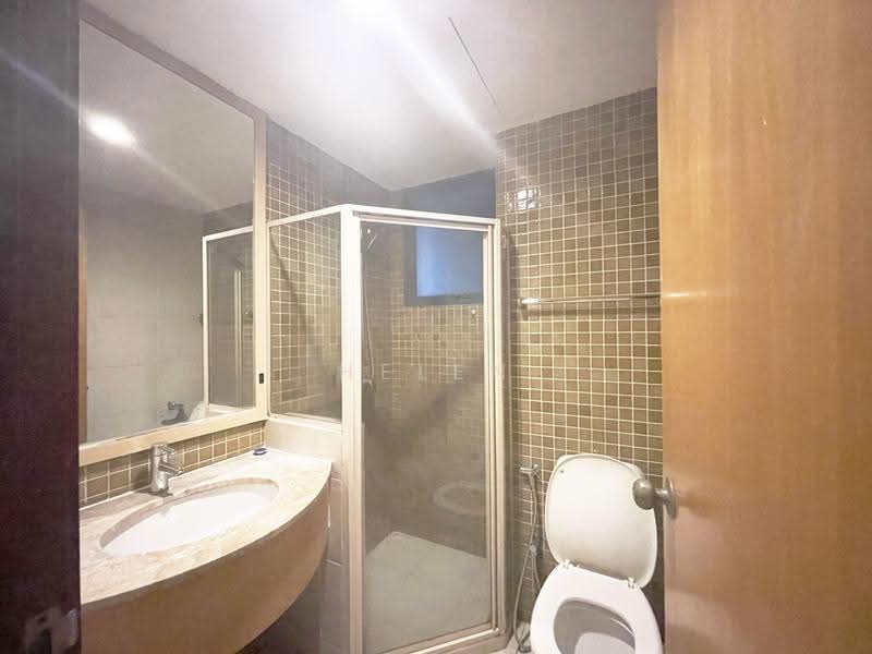 Blue Horizon, 27 West Coast Crescent, Buona Vista / West Coast / Clementi New Town, 2 Bedrooms, 969 sqft, Condominium For Sale, by Helen Yau, 25399166 - Bathroom - PropertyGuru.com.sg