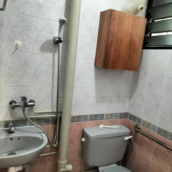 412 Commonwealth Avenue West, 412 Commonwealth Avenue West, Room Rental, 150 sqft, HDB Flat For Rent, by Zheng Ronghua 郑荣华, 25399580 - PropertyGuru.com.sg