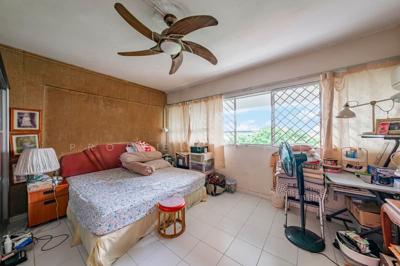 236 Lorong 1 Toa Payoh HDB Flat For Sale at S$ 980,000 | PropertyGuru Singapore