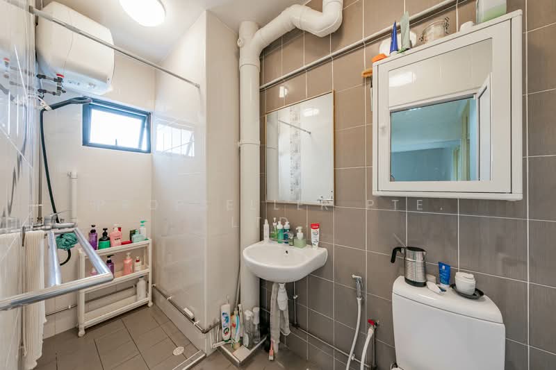 236 Lorong 1 Toa Payoh HDB Flat For Sale at S$ 980,000 | PropertyGuru Singapore