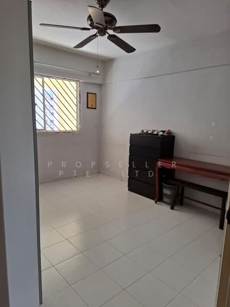 236 Lorong 1 Toa Payoh HDB Flat For Sale at S$ 980,000 | PropertyGuru Singapore