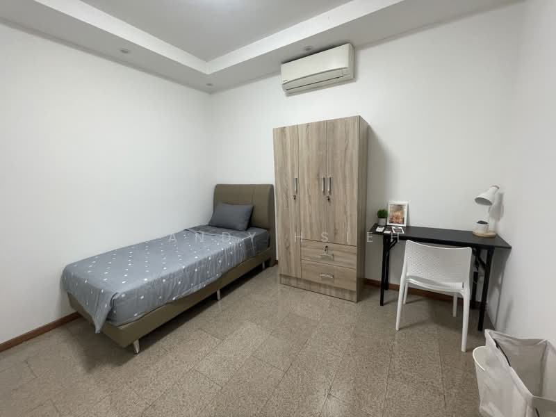 Queens, 12 Stirling Road, Room Rental, 200 sqft, Condominium For Rent, by Mandy Hsieh, 25400790 - PropertyGuru.com.sg