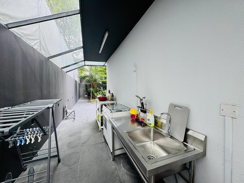 For Sale - Very New & Freehold Bungalow with Lift & Basement, 6 Bedrooms Ensuite, Kovan MRT &Heartland Mall