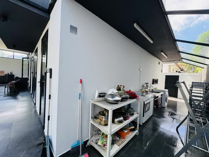 Very New & Freehold Bungalow with Lift & Basement, 6 Bedrooms Ensuite, Kovan MRT &Heartland Mall, walk to Kovan MRT - call 8130 3636 to view, 7 Bedrooms, 9,700 sqft, Bungalow House For Sale, by Kim Yan 金燕, 25401182 - PropertyGuru.com.sg