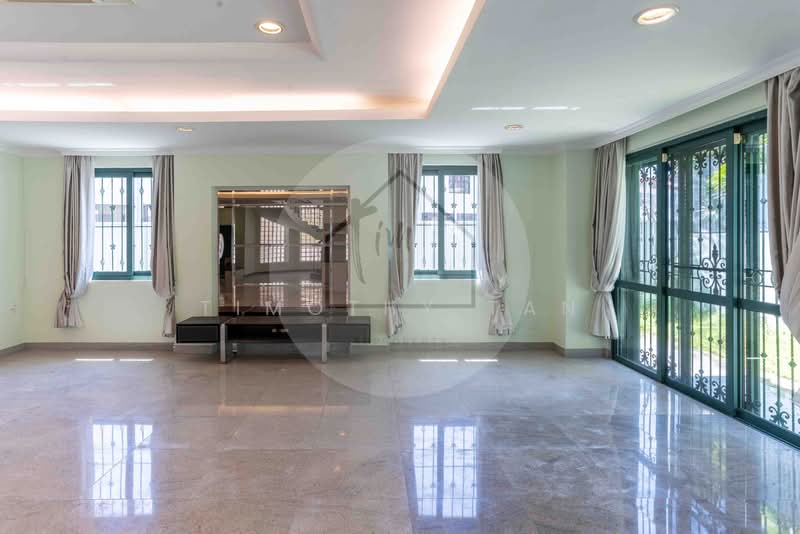 Windsor Park Estate, Windsor Park Road, 6 Bedrooms, 6,830 sqft, Bungalow House For Rent, by Timothy Tan, 25401427 - PropertyGuru.com.sg