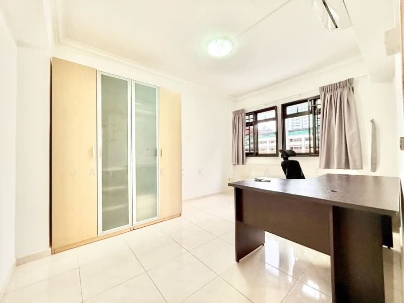 120 Kim Tian Place, 120 Kim Tian Place, 3 Bedrooms, 1,238 sqft, HDB Flat For Rent, by JAY PECK, 25401963 - PropertyGuru.com.sg