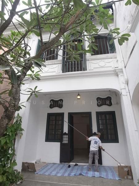 EMERALD HILL PARKS 2 CARS ONLY $7.5M!!, Nearby Emerald Hill Conservation Area, Orchard / River Valley, 5 Bedrooms, 2,900 sqft, Conservation House For Sale, by Susan Prior, 25402232 - PropertyGuru.com.sg
