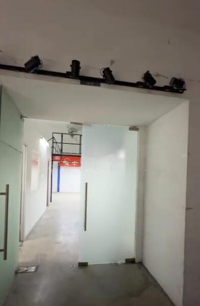 Oxley BizHub, 61 Ubi Road 1, 1,141 sqft, Light Industrial (B1) For Sale, by Cheng Chooi Deep, 25402415 - CommercialGuru.com.sg