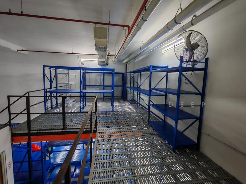 Oxley BizHub, 61 Ubi Road 1, 1,141 sqft, Light Industrial (B1) For Sale, by Cheng Chooi Deep, 25402415 - CommercialGuru.com.sg