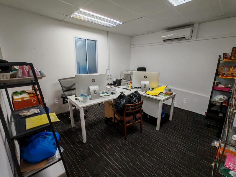 Oxley BizHub, 61 Ubi Road 1, 1,141 sqft, Light Industrial (B1) For Sale, by Cheng Chooi Deep, 25402415 - CommercialGuru.com.sg