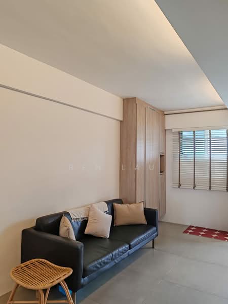 305 Clementi Avenue 4, 305 Clementi Avenue 4, 2 Bedrooms, 720 sqft, HDB Flat For Rent, by Ben Lau, 25402645 - Living Room - PropertyGuru.com.sg