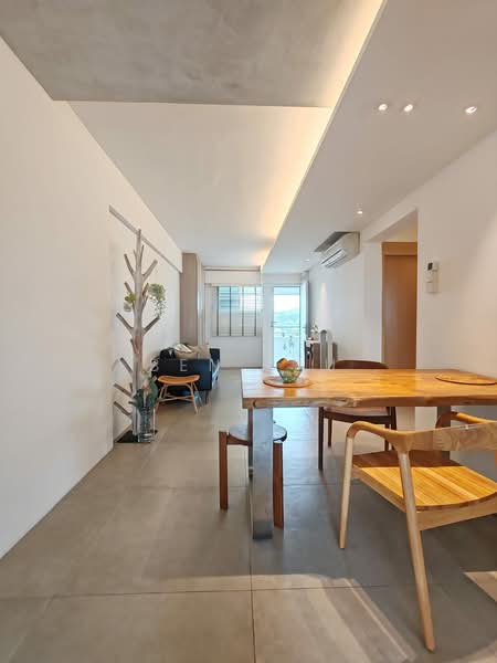 305 Clementi Avenue 4, 305 Clementi Avenue 4, 2 Bedrooms, 720 sqft, HDB Flat For Rent, by Ben Lau, 25402645 - Dining Area - PropertyGuru.com.sg