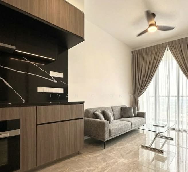 Irwell Hill Residences, 6 Irwell Hill, 1 Bedroom, 506 sqft, Condominium For Sale, by Ivan Chong, 25403645 - Largest 1br layout, fits full size 3 seater sofa. - PropertyGuru.com.sg
