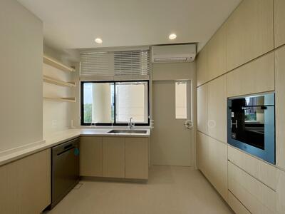 For Rent - The Colonnade