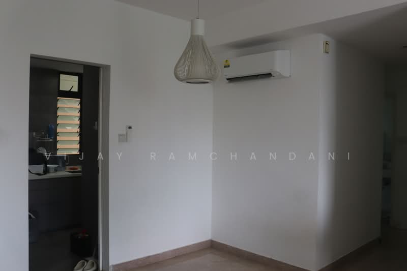 Spring Grove, 53 Grange Road, 2 Bedrooms, 1,012 sqft, Condominium For Rent, by Vijay Ramchandani, 25405488 - PropertyGuru.com.sg
