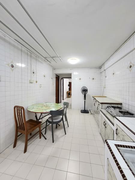 308 Hougang Avenue 5, 308 Hougang Avenue 5, 1 Bedroom, 650 sqft, HDB Flat For Rent, by Justin Lee, 25406327 - PropertyGuru.com.sg