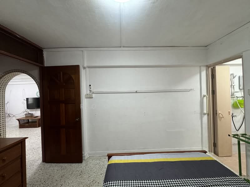 138 Bedok North Street 2, 138 Bedok North Street 2, 2 Bedrooms, 700 sqft, HDB Flat For Rent, by Roger Er, 25406850 - PropertyGuru.com.sg