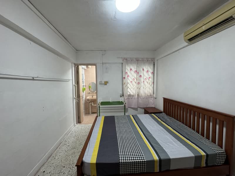 138 Bedok North Street 2, 138 Bedok North Street 2, 2 Bedrooms, 700 sqft, HDB Flat For Rent, by Roger Er, 25406850 - PropertyGuru.com.sg