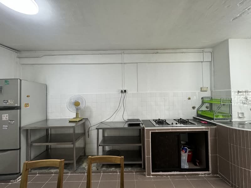 138 Bedok North Street 2, 138 Bedok North Street 2, 2 Bedrooms, 700 sqft, HDB Flat For Rent, by Roger Er, 25406850 - PropertyGuru.com.sg