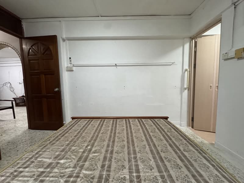 138 Bedok North Street 2, 138 Bedok North Street 2, 2 Bedrooms, 700 sqft, HDB Flat For Rent, by Roger Er, 25406850 - PropertyGuru.com.sg