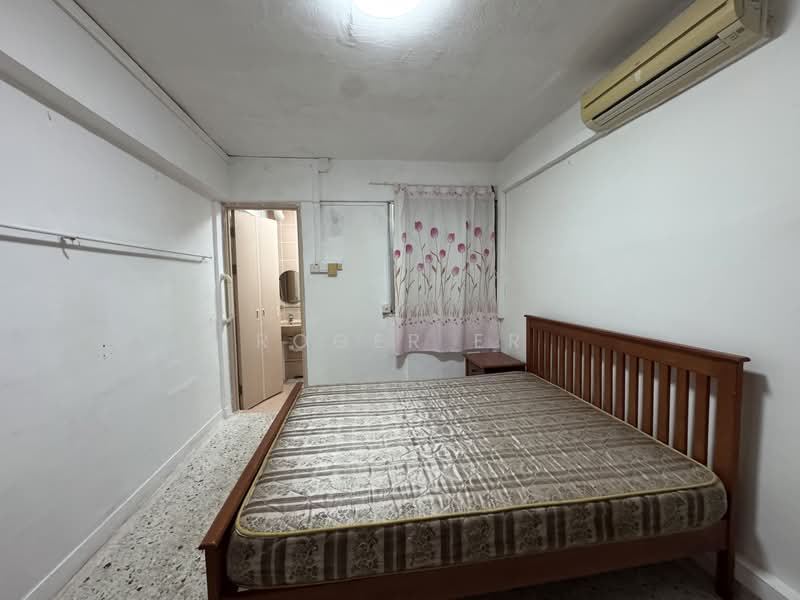 138 Bedok North Street 2, 138 Bedok North Street 2, 2 Bedrooms, 700 sqft, HDB Flat For Rent, by Roger Er, 25406850 - PropertyGuru.com.sg