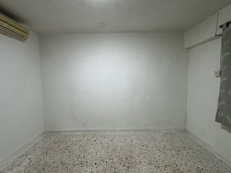 138 Bedok North Street 2, 138 Bedok North Street 2, 2 Bedrooms, 700 sqft, HDB Flat For Rent, by Roger Er, 25406850 - PropertyGuru.com.sg