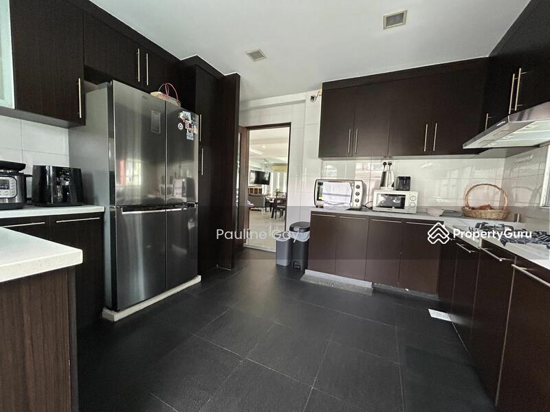 For Sale - Resort like well maintained corner terrace for sale