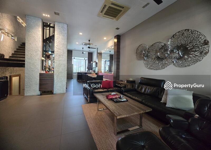 For Sale - ⭐️⭐️LANDED7772@GOOD COND TER WITH FULL BASEMENT, 1KM TO ST NIC, WALK TO NATURE RESERVE. ☎️83827772