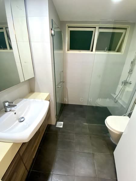 The Gardens at Bishan, 3 Sin Min Walk, 3 Bedrooms, 1,206 sqft, Condominium For Rent, by Malvin Chua, 25407728 - Master Bathroom - PropertyGuru.com.sg