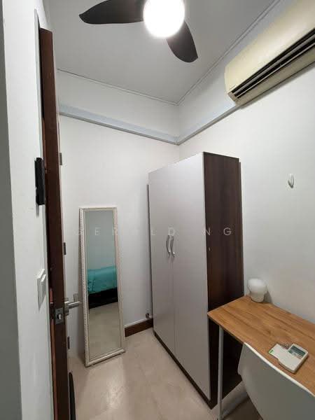 Burlington Square, 175 Bencoolen Street, Beach Road / Bugis / Rochor, Room Rental, 100 sqft, Apartment For Rent, by Gerald Ng, 25408136 - Bedroom - PropertyGuru.com.sg
