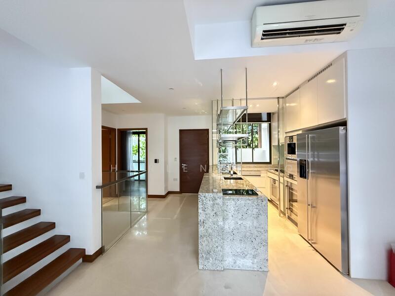 Seahill, West Coast Crescent, 4 Bedrooms, 3,864 sqft, Cluster House For Rent, by Charlene Teo, 25408636 - PropertyGuru.com.sg
