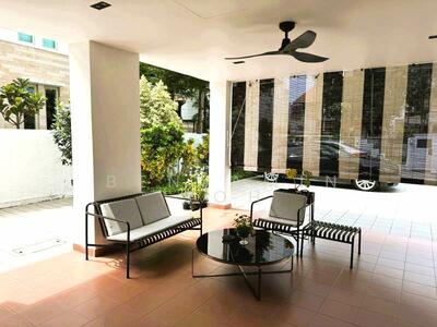 For Sale - SIGLAP SEMI-D THAT CAN BE DETACHED TO BE A BUNGALOW