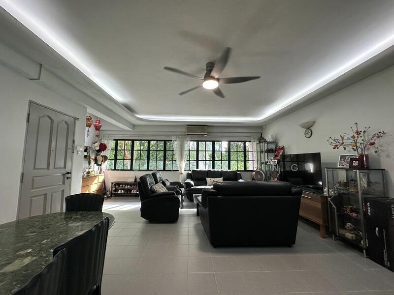 For Sale - Rare! MRT at Doorstep! Only 3 MRT stops to Vivocity!