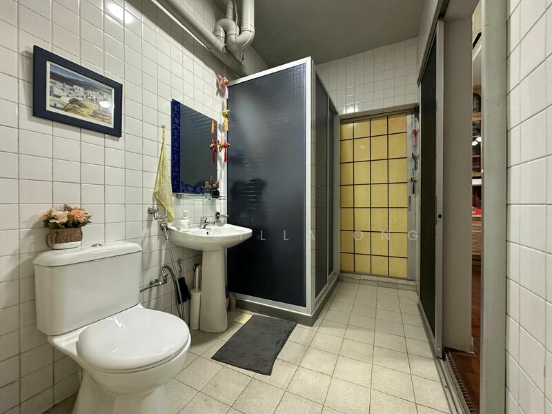 For Sale - Rare! MRT at Doorstep! Only 3 MRT stops to Vivocity!