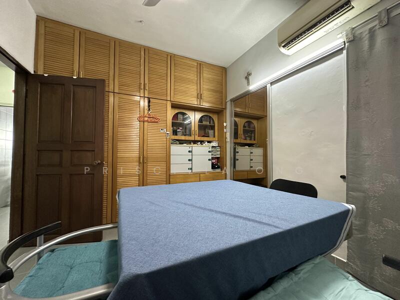 For Sale - Rare! MRT at Doorstep! Only 3 MRT stops to Vivocity!