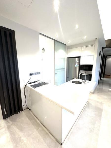 Three Balmoral, 3 Balmoral Road, Tanglin / Holland / Bukit Timah, 3 Bedrooms, 1,539 sqft, Apartment For Rent, by Robin Chan, 25409254 - PropertyGuru.com.sg
