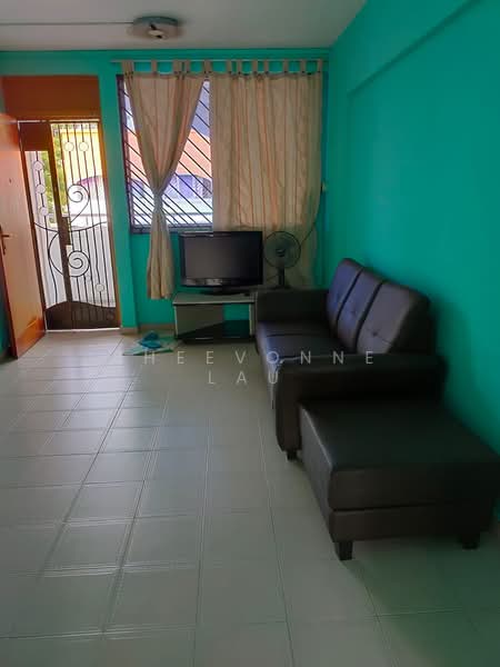 682 Hougang Avenue 4, 682 Hougang Avenue 4, 2 Bedrooms, 688 sqft, HDB Flat For Rent, by Sheevonne Lau, 25409556 - PropertyGuru.com.sg
