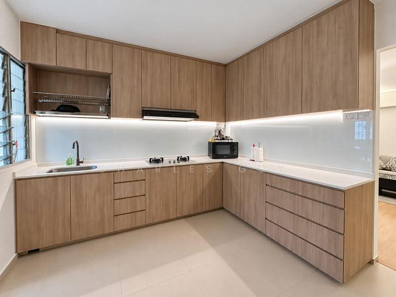 30A Holland Close, 30A Holland Close, Tanglin / Holland / Bukit Timah, 3 Bedrooms, 1,140 sqft, HDB Flat For Rent, by Charles Goy, 25409583 - Kitchen - PropertyGuru.com.sg