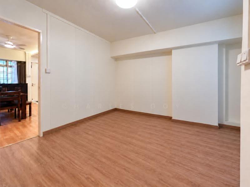 30A Holland Close, 30A Holland Close, Tanglin / Holland / Bukit Timah, 3 Bedrooms, 1,140 sqft, HDB Flat For Rent, by Charles Goy, 25409583 - Master Bedroom - PropertyGuru.com.sg