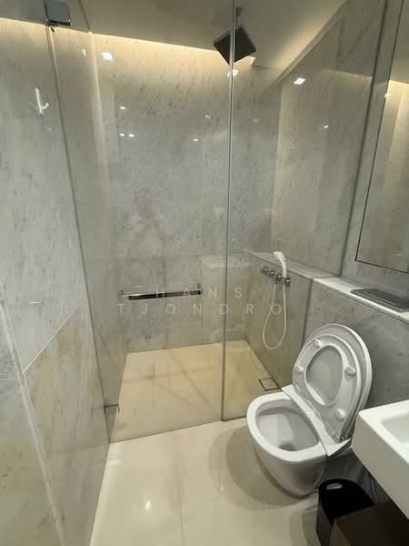 Scotts Square, 8 Scotts Road, 1 Bedroom, 635 sqft, Apartment For Rent, by Hans Tjondro, 25409674 - PropertyGuru.com.sg